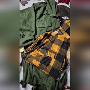 Bundle - Button Up Shirts - 2 Womens Tops - Size 2x